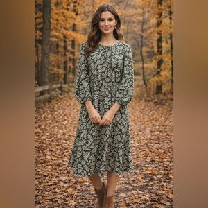 $5 bundle sale Old navy long sleeve floral dress- green- small